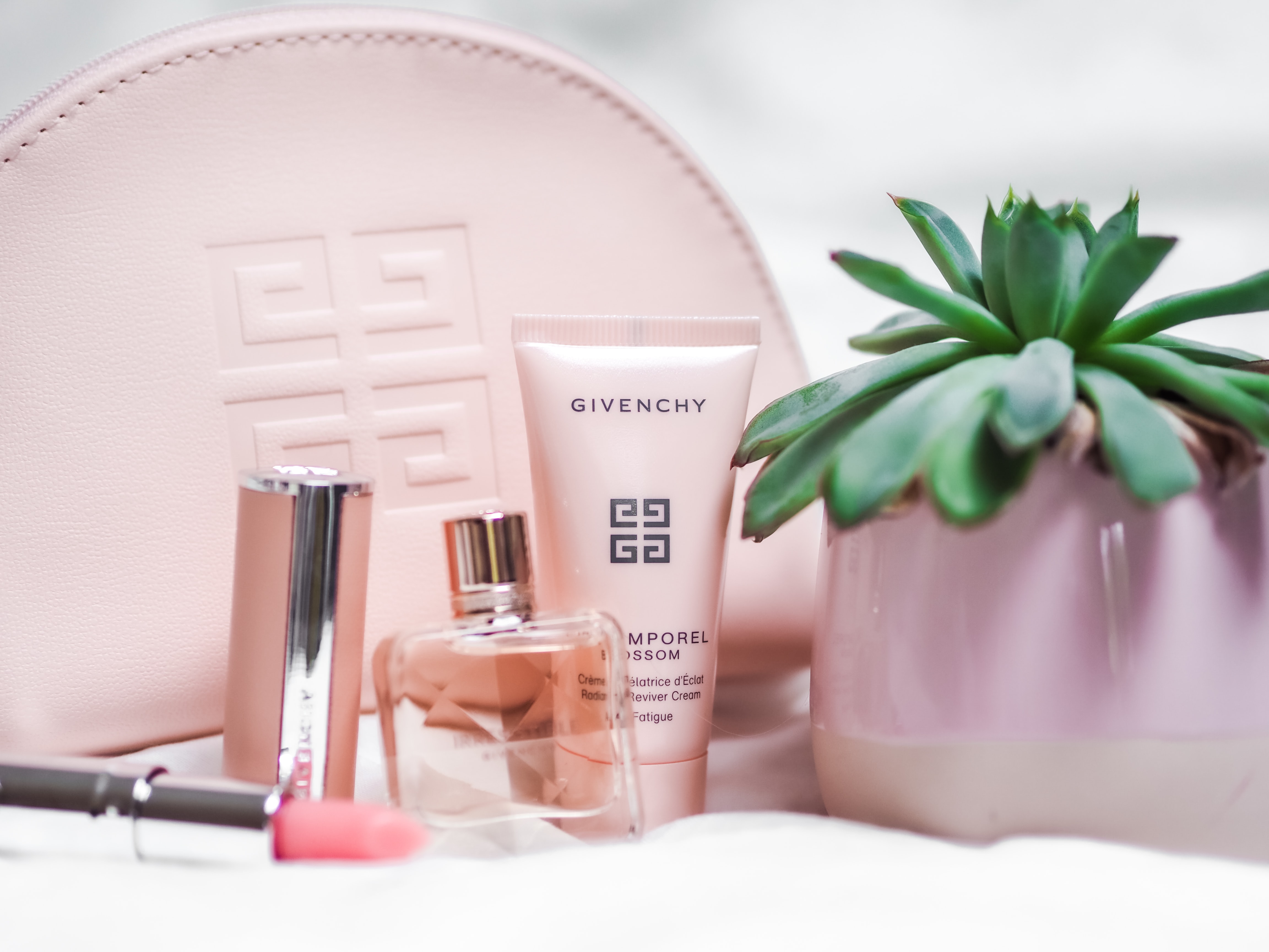 Luxury Beauty Brands, by Ubuy Mauritius